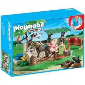 Playmobil - Centru de ingrijire pentru cai