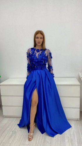 Rochie din tafta de culoare albastra cu broderie florala 3D