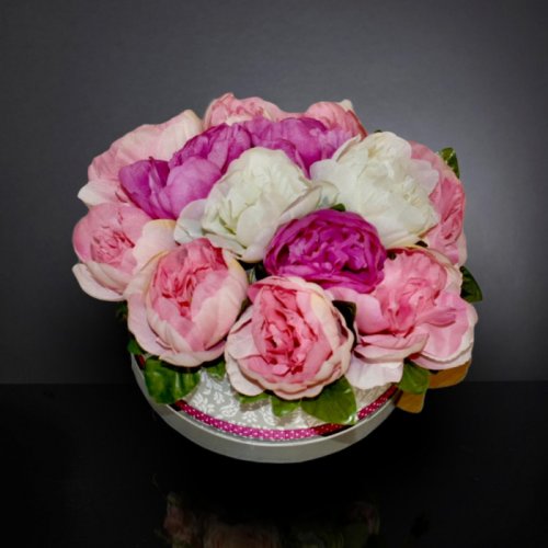 3gifts - Cutie decorativa cu flori artificiale