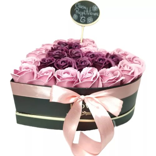 Inovius - Aranjament floral trandafiri sapun - cutie inima 31 trandafiri roz cu visiniu - vltn131